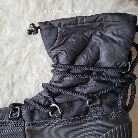 SOREL Kinetic on-trend sleek adjustable comfortable black slip on traction boot - Picture 9 of 15